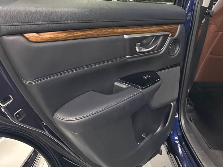 Фото 14 - Honda CR-V