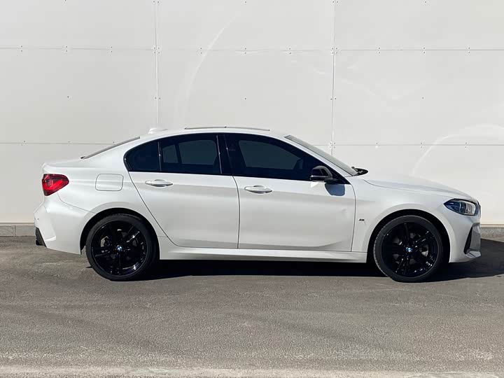 Фото 4 - BMW 1 Series