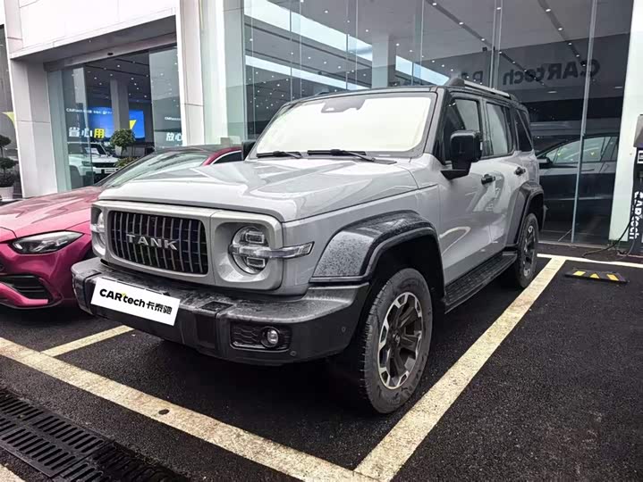 Фото 1 - Tank 300 Hybrid