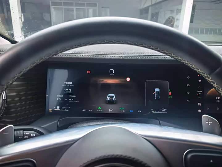 Фото 4 - Tank 300 Hybrid