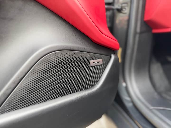 Фото 12 - Porsche Taycan