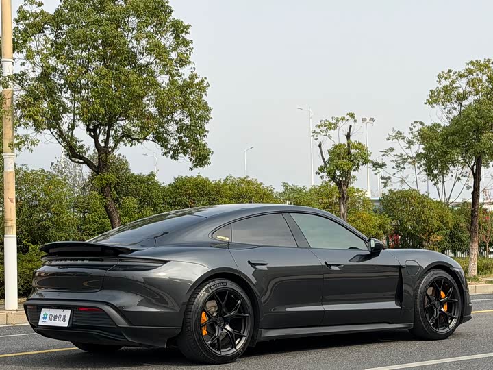 Фото 5 - Porsche Taycan