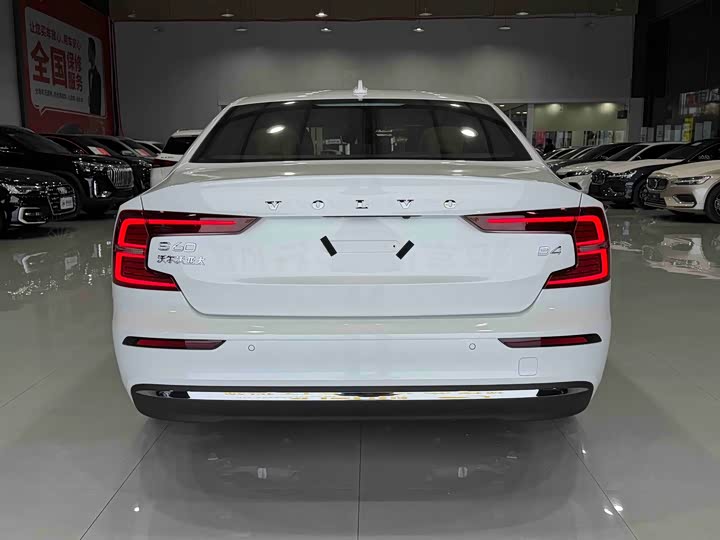 Фото 18 - Volvo S60