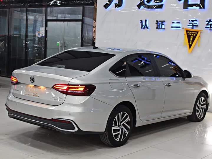 Фото 16 - Volkswagen Lavida