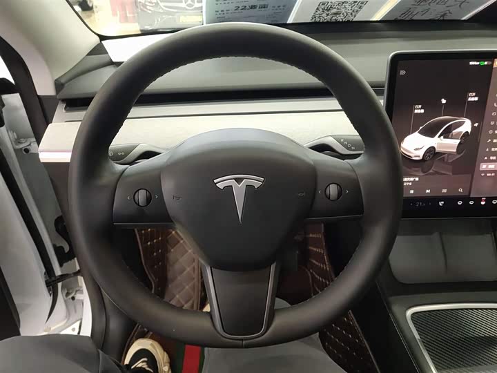 Фото 11 - Tesla Model Y