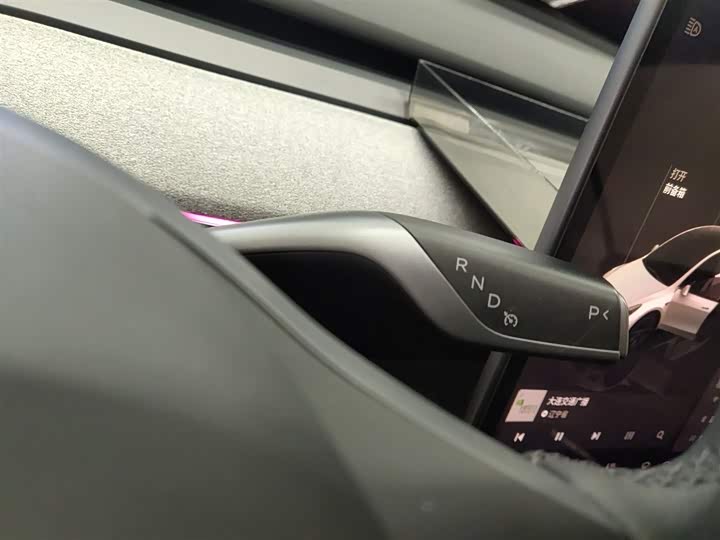 Фото 14 - Tesla Model Y