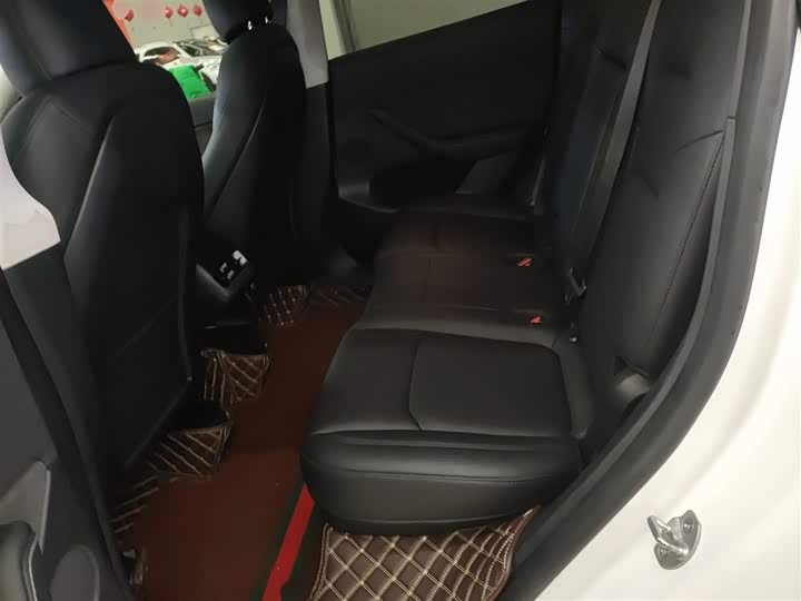 Фото 17 - Tesla Model Y