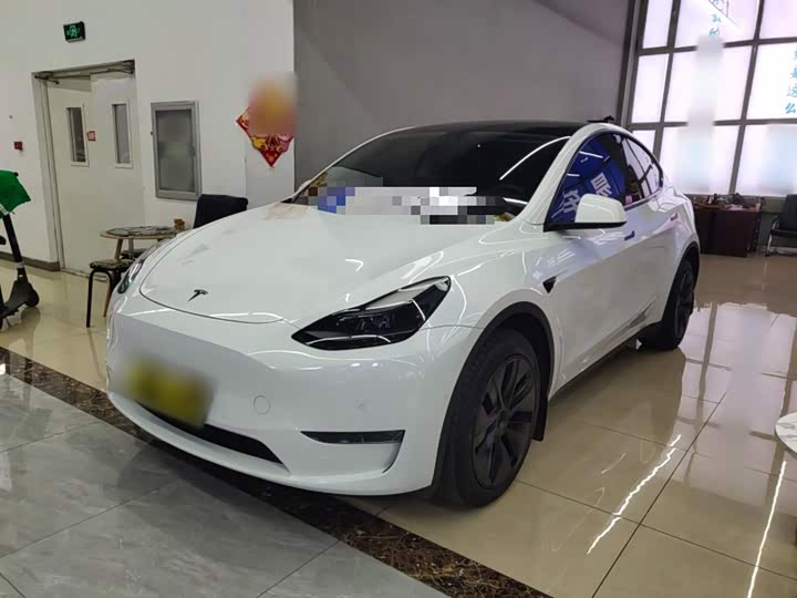 Фото 2 - Tesla Model Y