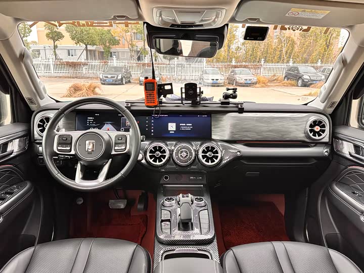 Фото 17 - Tank 300