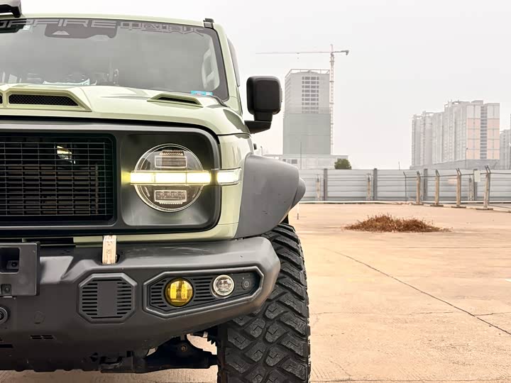 Фото 4 - Tank 300