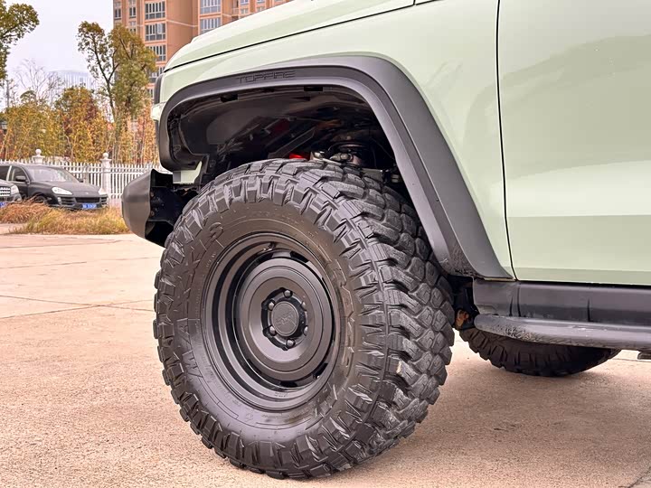 Фото 8 - Tank 300