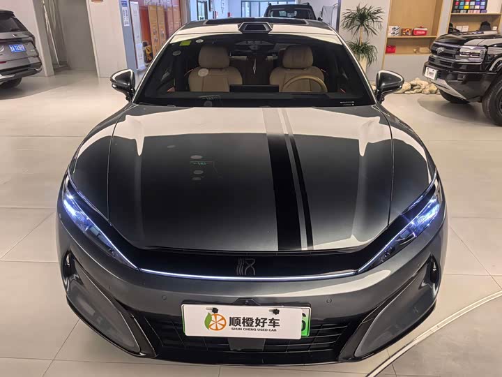 Фото 2 - BYD Han L