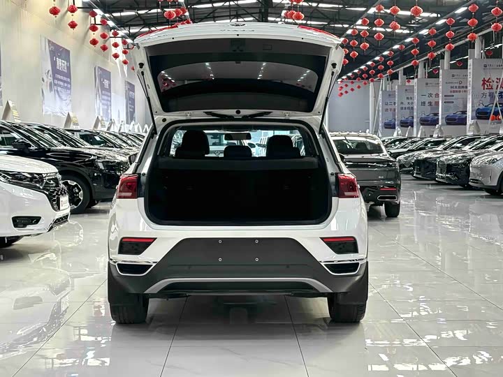 Фото 15 - Volkswagen T-Roc