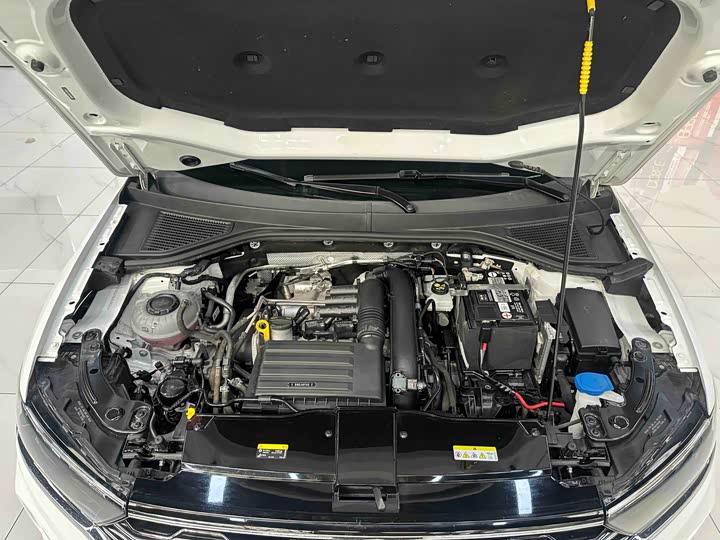 Фото 19 - Volkswagen T-Roc