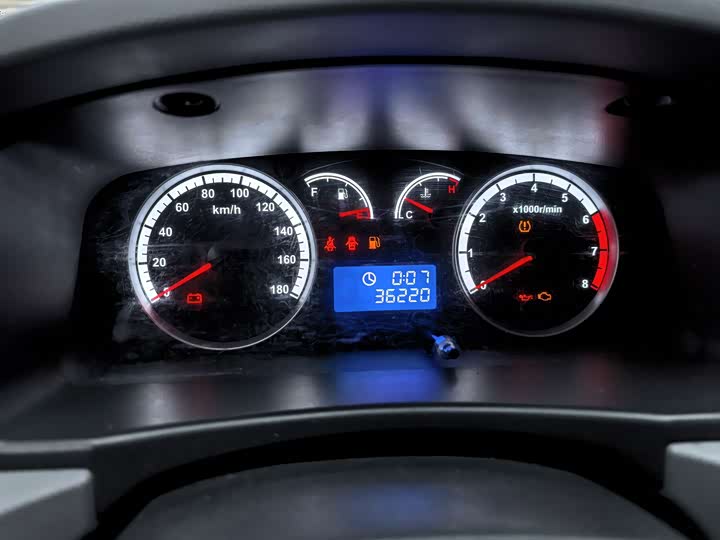 Фото 12 - Foton G7