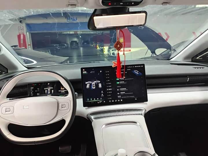 Фото 3 - XPeng X9