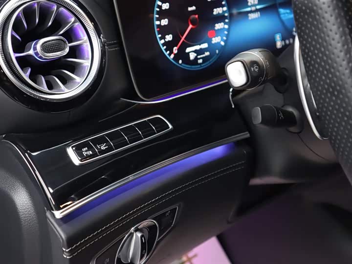 Фото 25 - Mercedes-Benz AMG GT