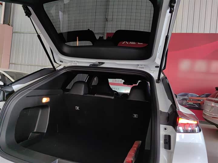 Фото 19 - Dongfeng Aeolus L7