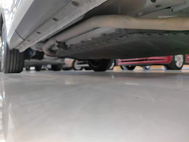 Фото 21 - Dongfeng Aeolus L7