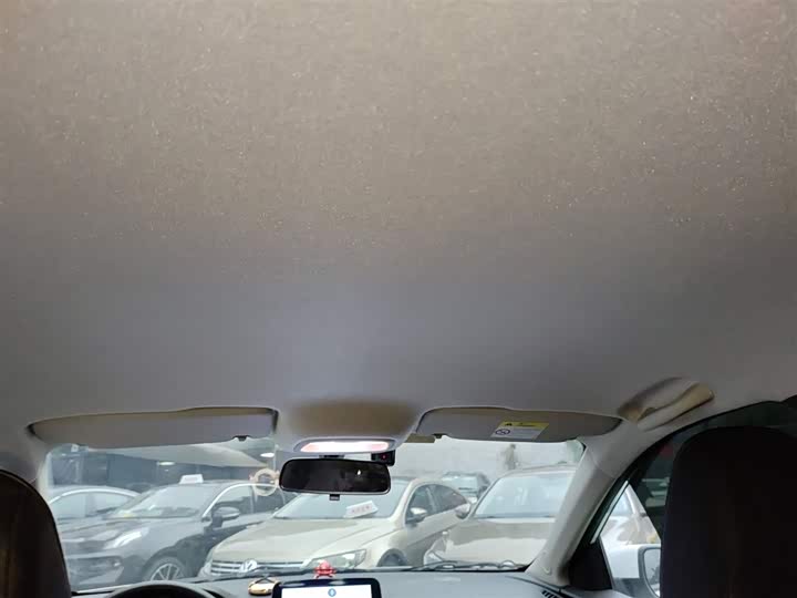 Фото 18 - Chevrolet Onix (Cavalier)