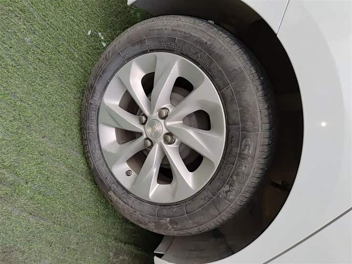 Фото 26 - Chevrolet Onix (Cavalier)