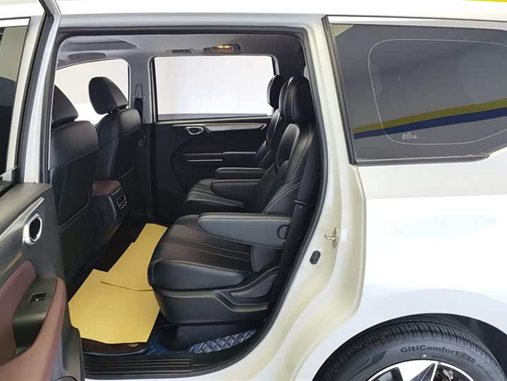 Фото 11 - GAC Trumpchi M6