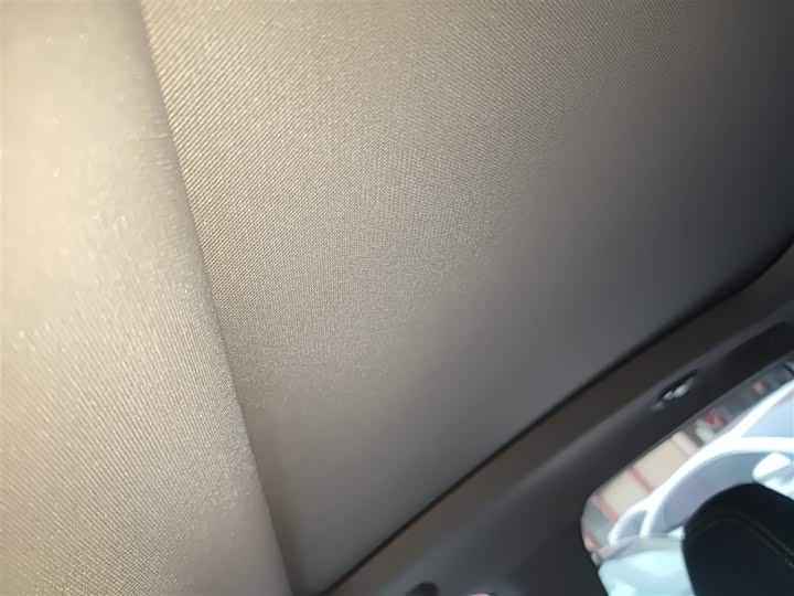 Фото 18 - Geely Coolray