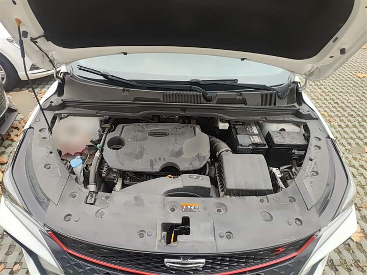 Фото 20 - Geely Coolray