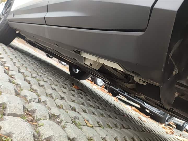 Фото 22 - Geely Coolray