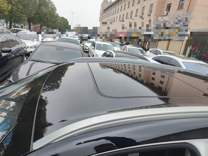 Фото 27 - Geely Coolray