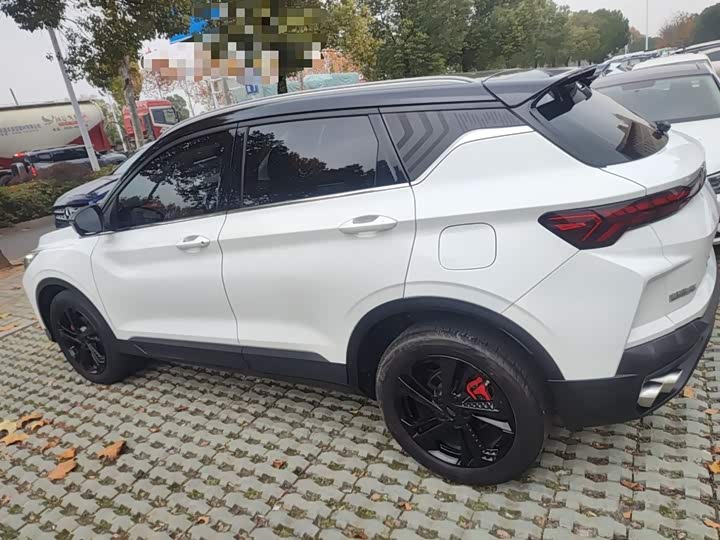 Фото 5 - Geely Coolray