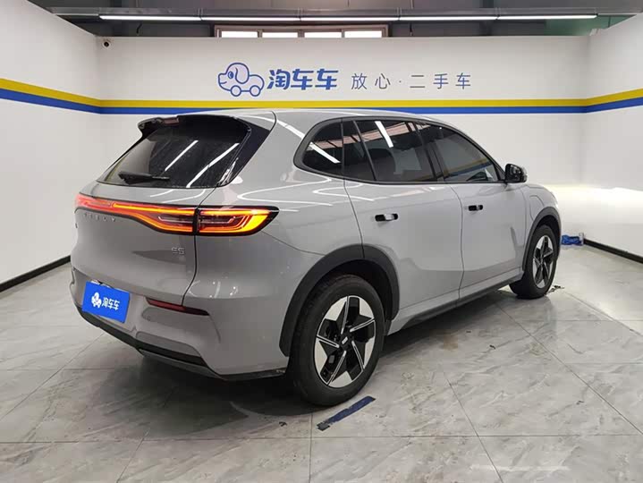 Фото 3 - Geely Galaxy E5