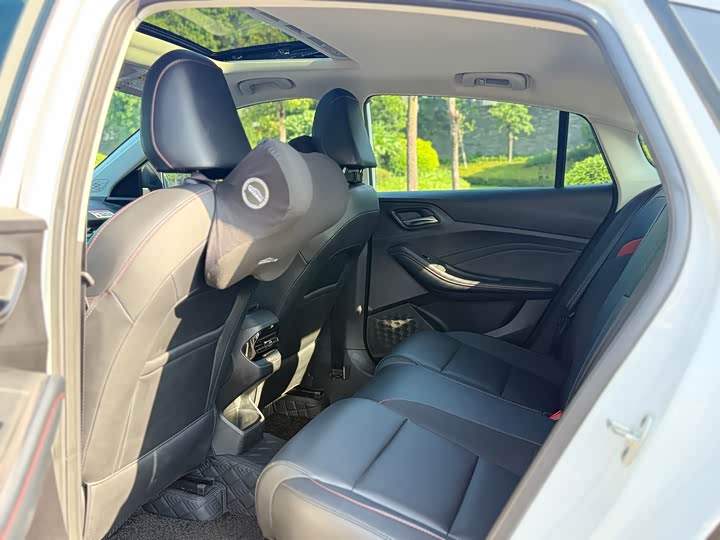 Фото 10 - MG Motor 5