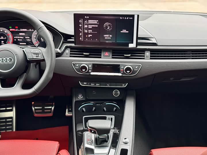 Фото 18 - Audi A4L