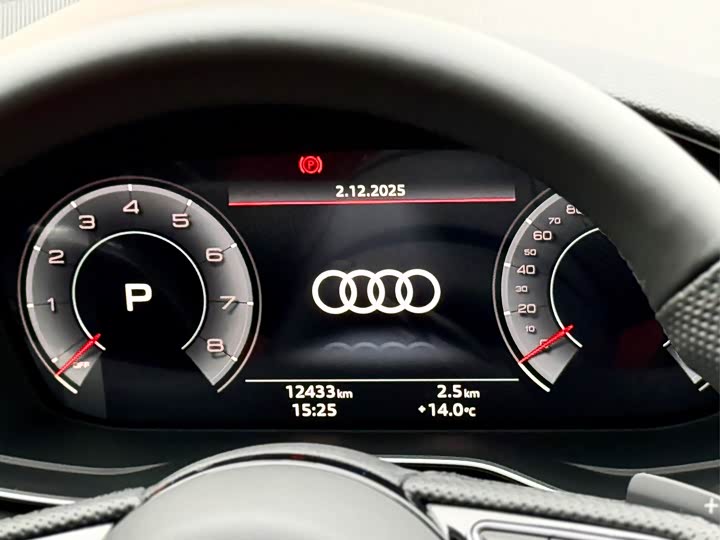 Фото 21 - Audi A4L