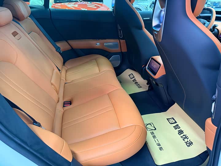 Фото 11 - Xiaomi YU7