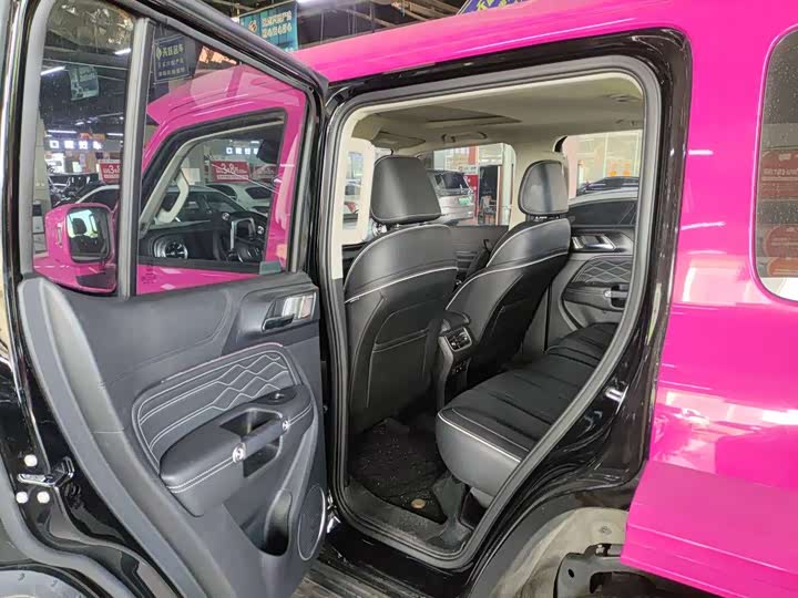 Фото 2 - Tank 300