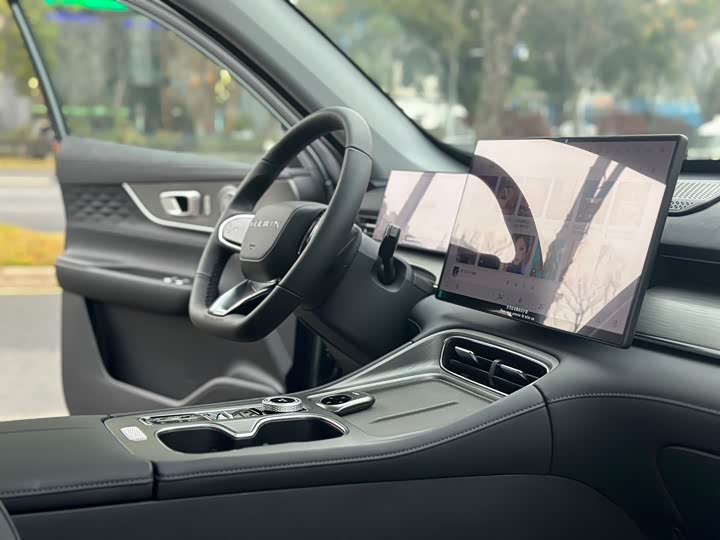 Фото 19 - Chery Fulwin T8