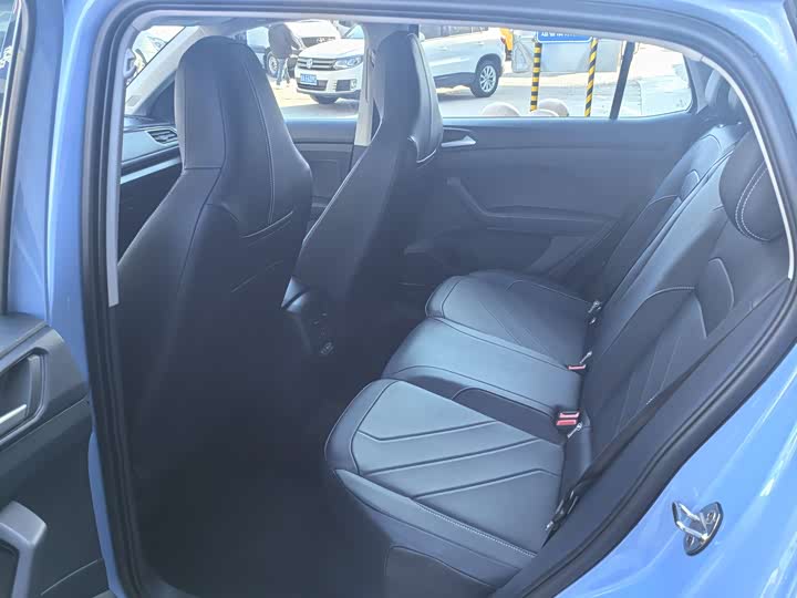 Фото 7 - Volkswagen Tharu