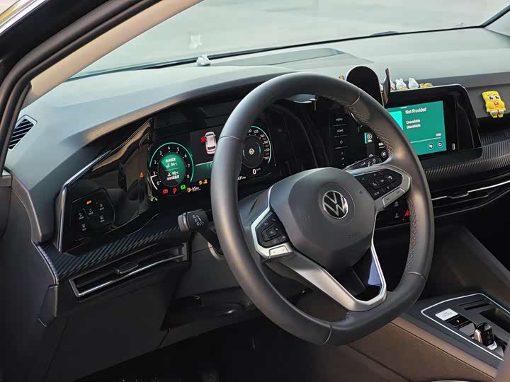 Фото 14 - Volkswagen Golf