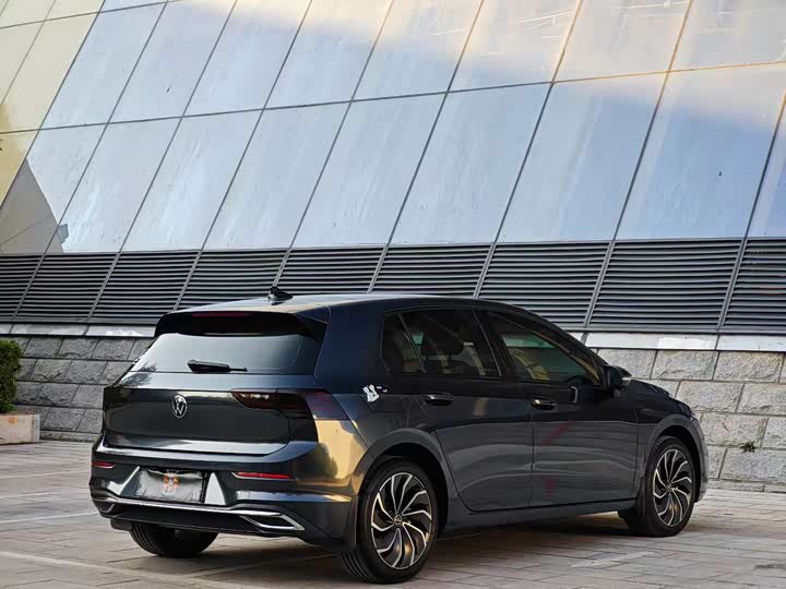 Фото 6 - Volkswagen Golf