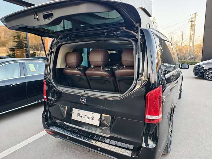 Фото 16 - Mercedes-Benz V-Class