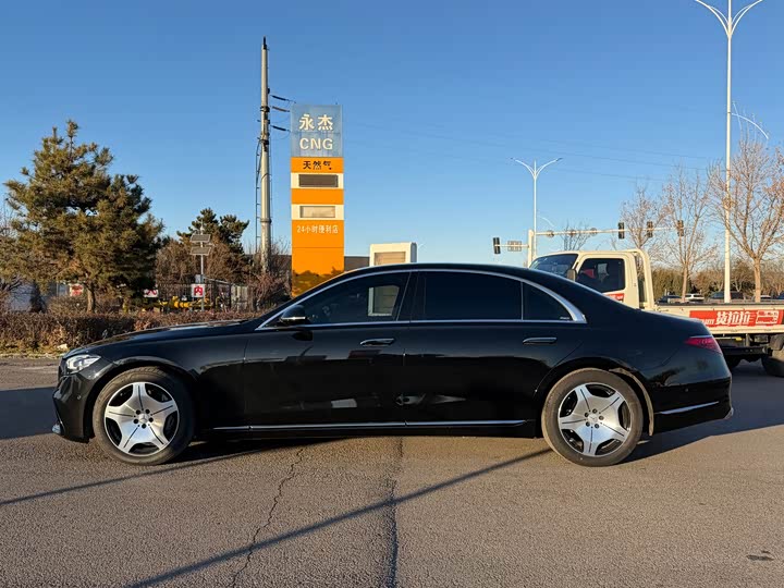 Фото 4 - Mercedes-Benz S-Class