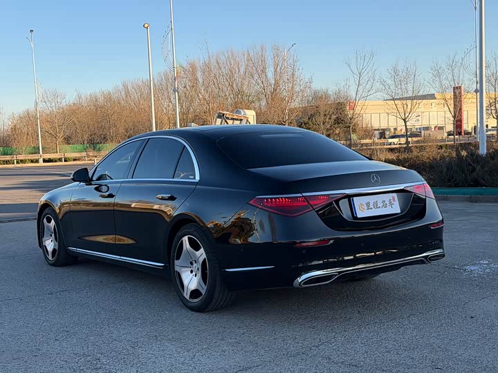 Фото 8 - Mercedes-Benz S-Class