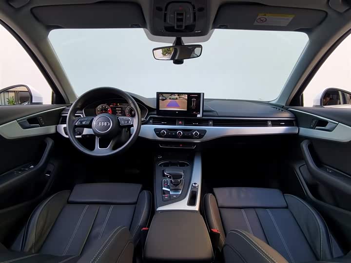 Фото 21 - Audi A4L