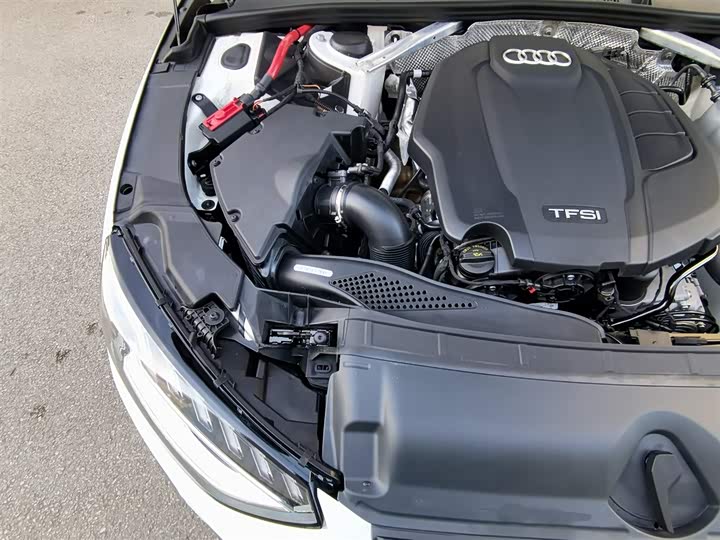 Фото 8 - Audi A4L