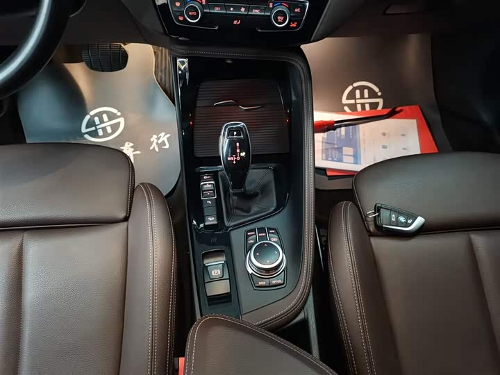 Фото 14 - BMW X1