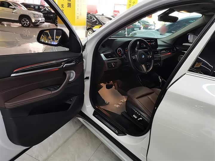 Фото 16 - BMW X1