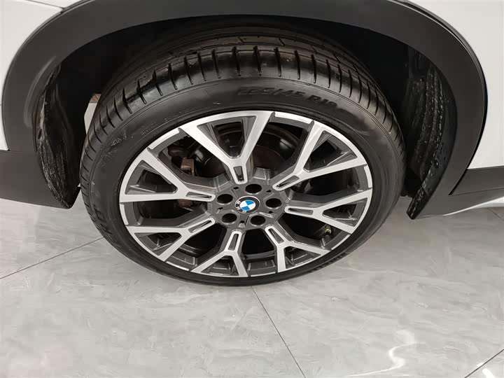 Фото 26 - BMW X1