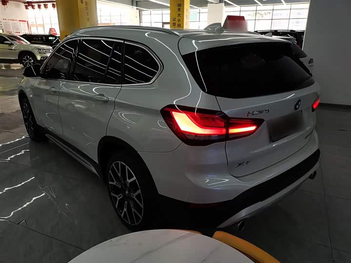 Фото 5 - BMW X1